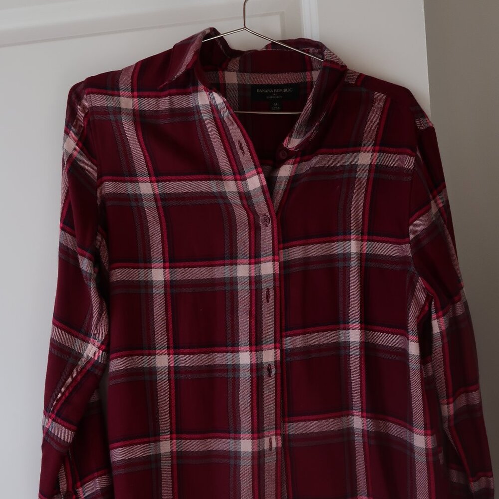 Banana Republic Button Down Plaid Shirt / Flannel